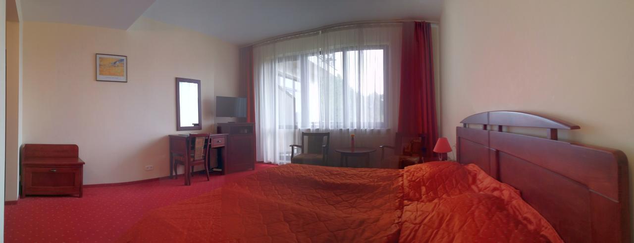 קאיה Hotel Floris מראה חיצוני תמונה