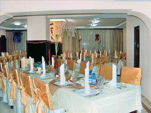 קאיה Hotel Floris מסעדה תמונה