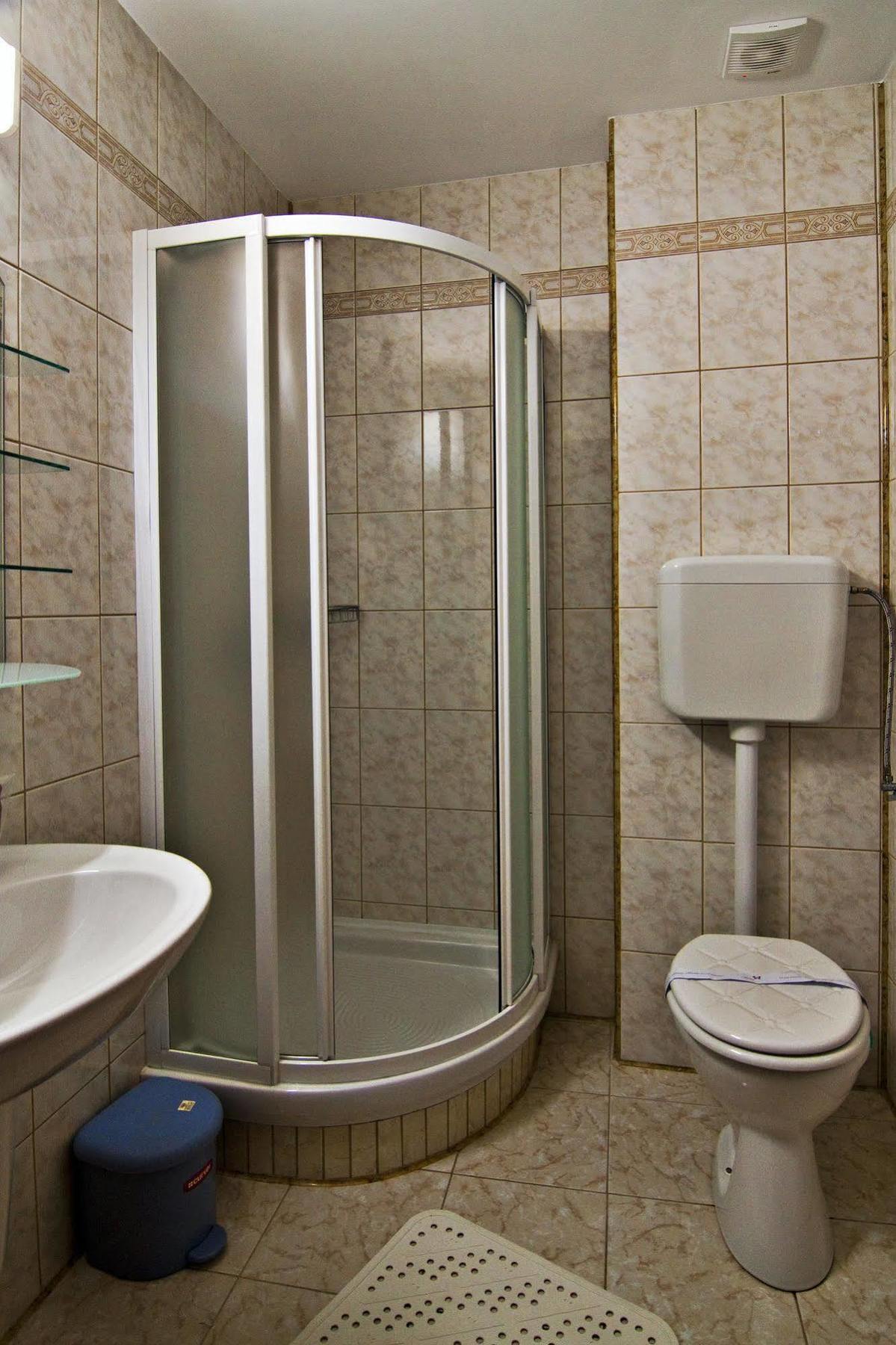 קאיה Hotel Floris מראה חיצוני תמונה