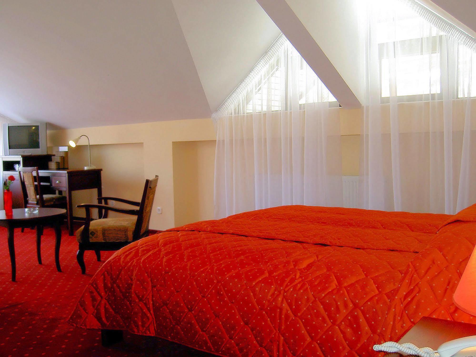 קאיה Hotel Floris מראה חיצוני תמונה